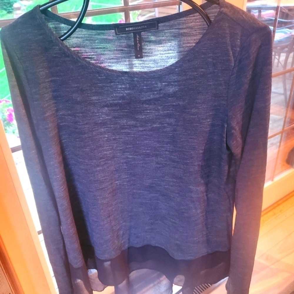 BCBGMaxazria 2 Toned Grey Black Long Sleeve Light Elegant Sz. M Tunic